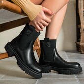 Bottines Bari 49.90 € ✨
A retrouver sur www.falbala-chaussures.fr

#falbalaboutique #frenchbrand #shoes #fashion #ootd #style #shoeslover #shoesaddict #bottinesemellecrantee